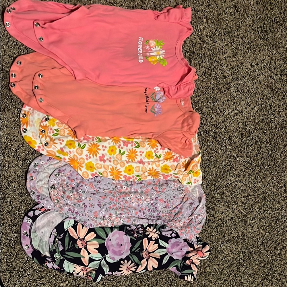 Ridgefield Baby Onesies Floral Set